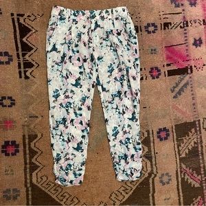 Parker Devlin Pant in Jasmine